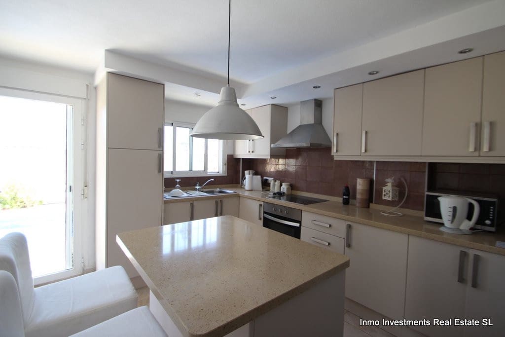 4 sypialnia Willa na sprzedaż w Villamartin z basenem - 345 000 € (Ref: 9827572)