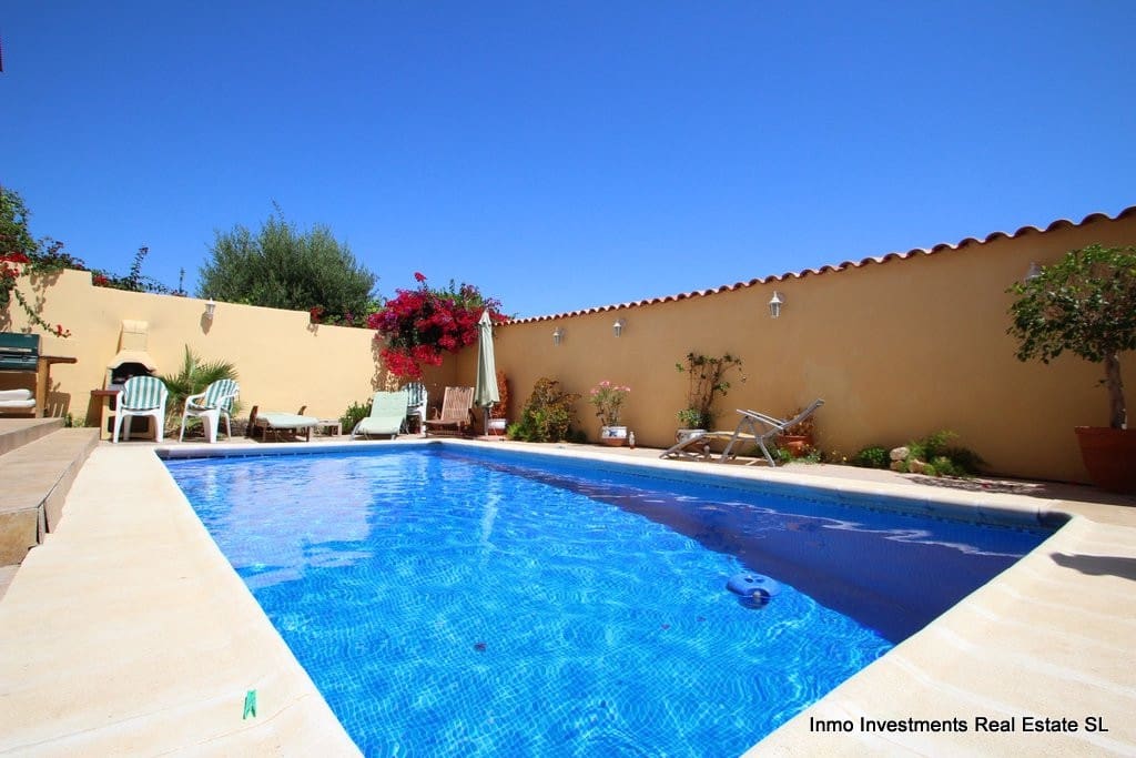4 sypialnia Willa na sprzedaż w Villamartin z basenem - 345 000 € (Ref: 9827572)
