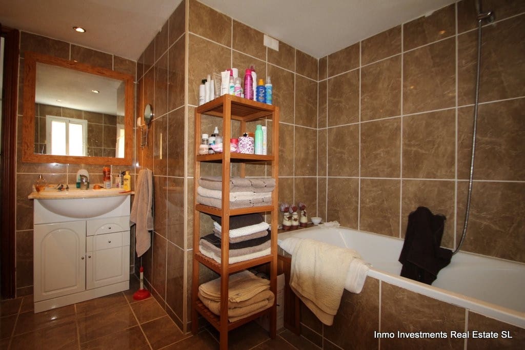 4 sypialnia Willa na sprzedaż w Villamartin z basenem - 345 000 € (Ref: 9827572)