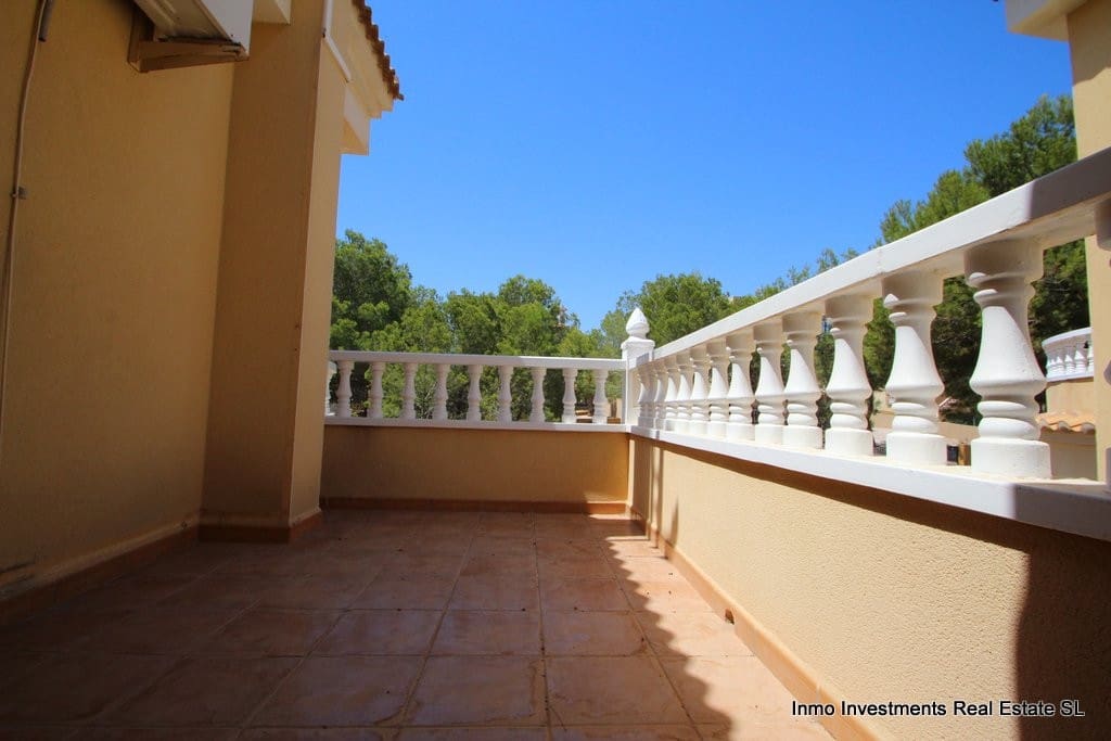 4 sypialnia Willa na sprzedaż w Villamartin z basenem - 345 000 € (Ref: 9827572)