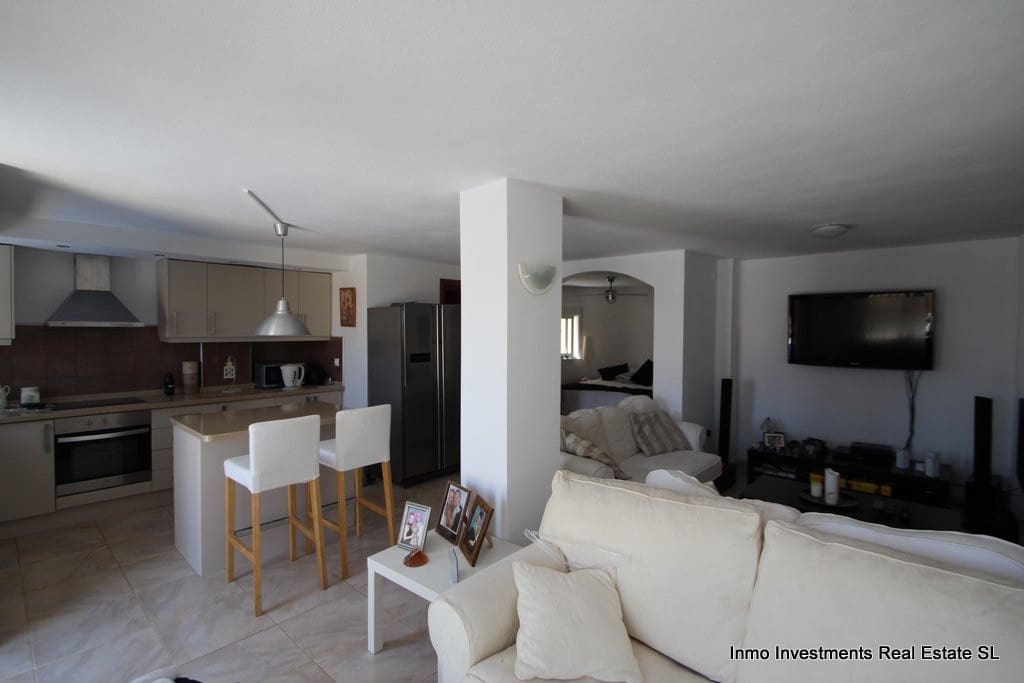 4 sypialnia Willa na sprzedaż w Villamartin z basenem - 345 000 € (Ref: 9827572)