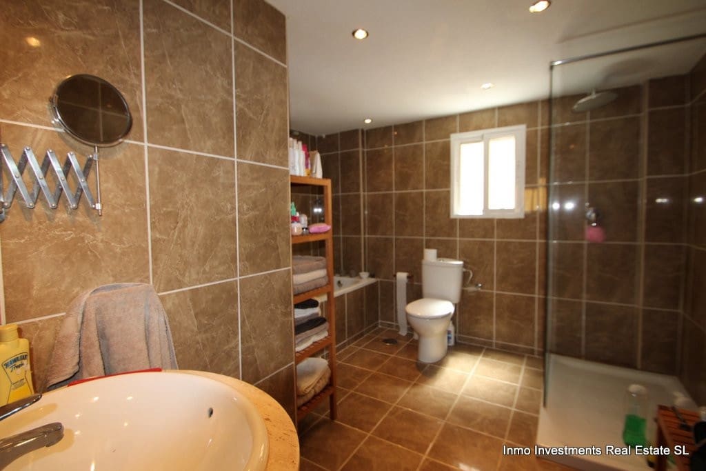 4 sypialnia Willa na sprzedaż w Villamartin z basenem - 345 000 € (Ref: 9827572)