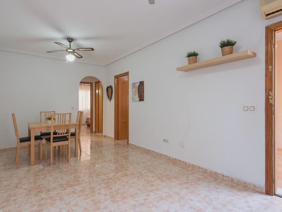 2 Zimmer Apartment zu verkaufen in Orihuela Costa mit Pool - 159.900 € (Ref: 9827576)