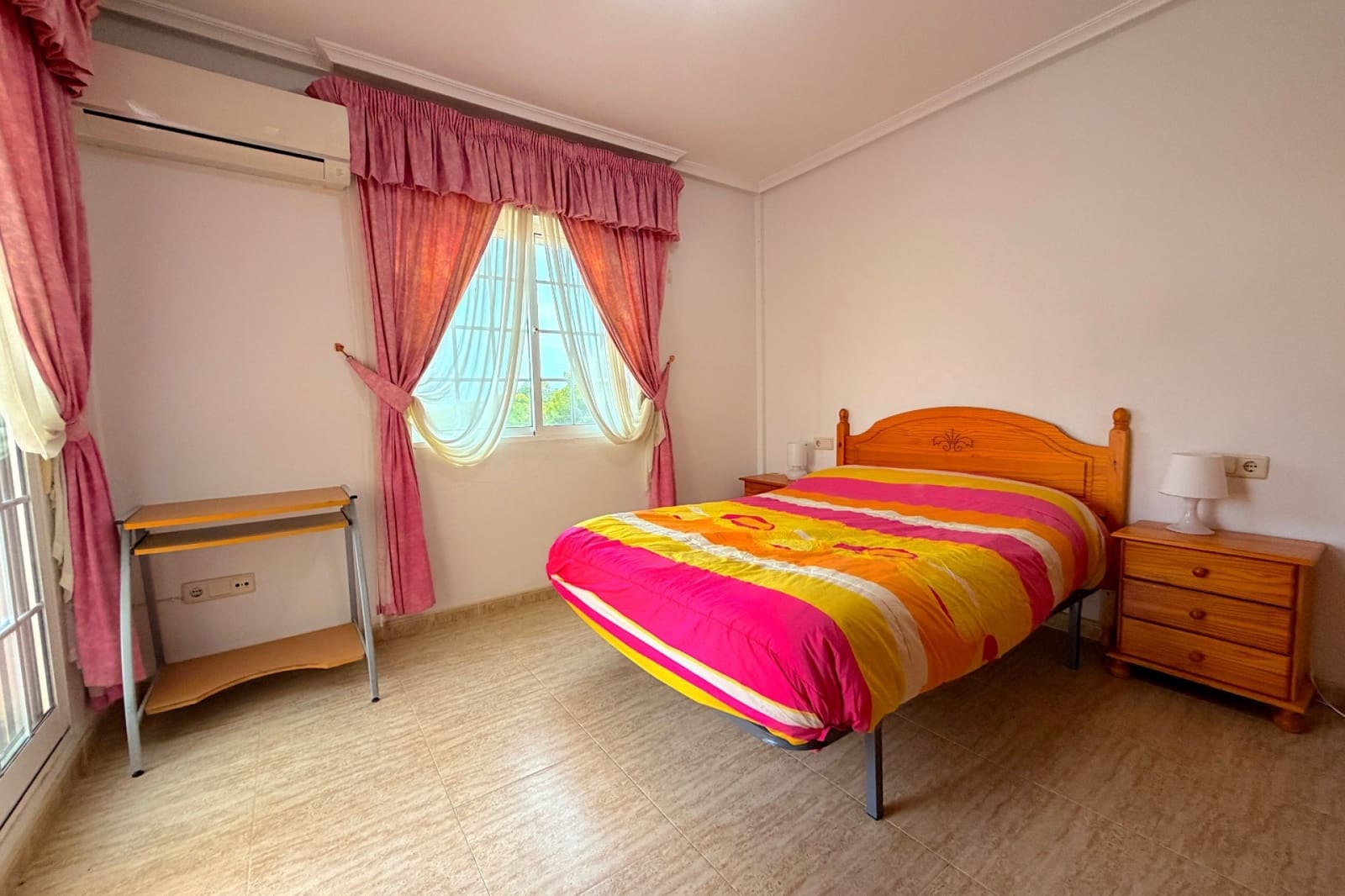 3 soverom Kjedet enebolig til salgs i Algorfa med svømmebasseng - € 249 995 (Ref: 9827578)