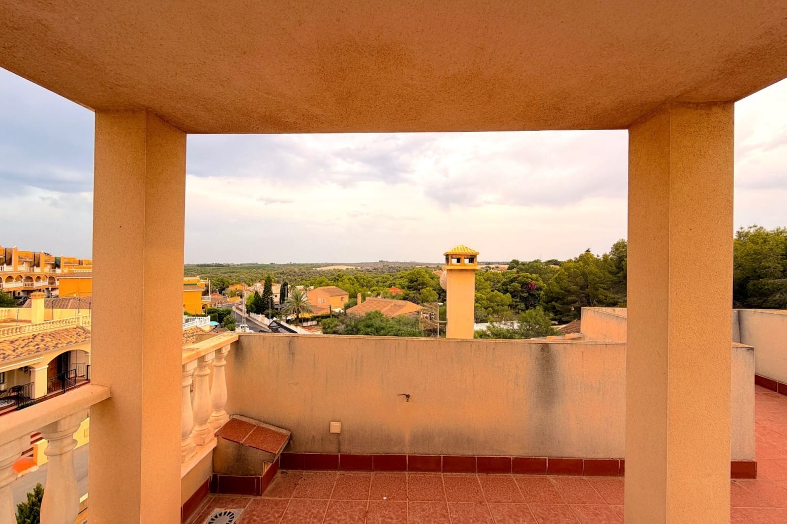 3 soverom Kjedet enebolig til salgs i Algorfa med svømmebasseng - € 249 995 (Ref: 9827578)