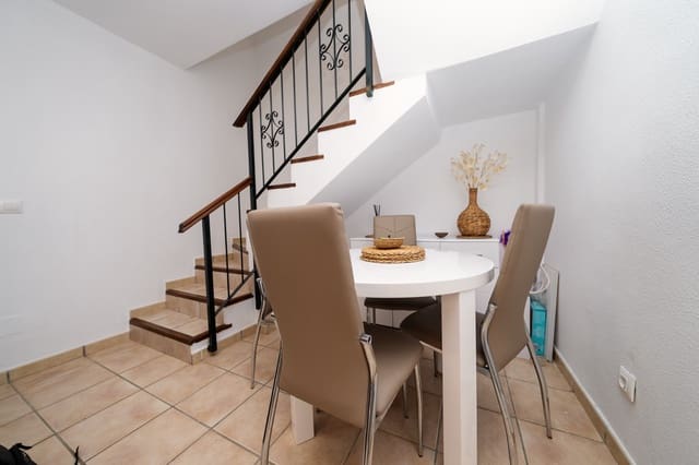 3 makuuhuone Huvila myytävänä paikassa Playa Flamenca, Orihuela mukana uima-altaan - 269 950 € (Ref: 9827583)