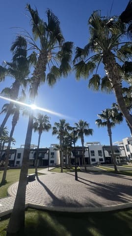 2 makuuhuone Huoneisto myytävänä paikassa La Zenia, Orihuela mukana uima-altaan 
autotalli - 275 000 € (Ref: 9827591)