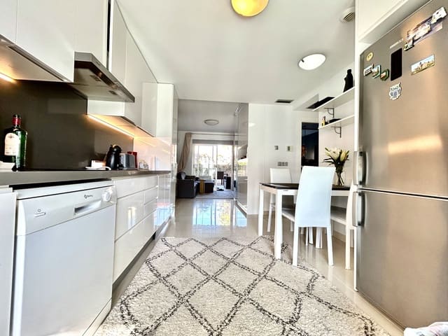 2 makuuhuone Huoneisto myytävänä paikassa Punta Prima, Orihuela mukana uima-altaan 
autotalli - 240 000 € (Ref: 9827592)