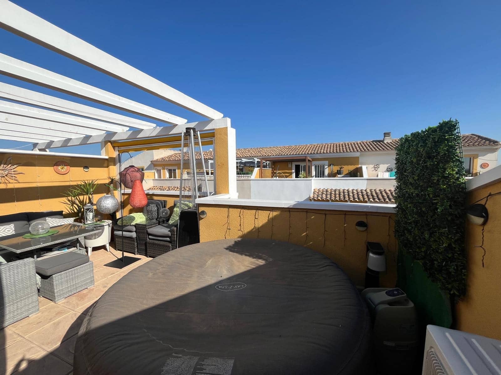 2 bedroom Townhouse for sale in Catral with pool - € 154,995 (Ref: 9827593)