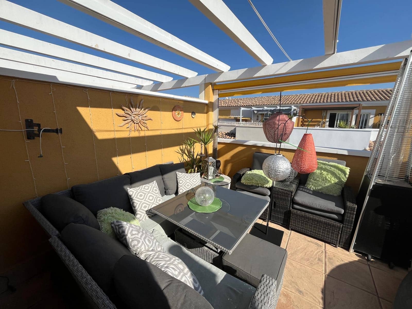 2 bedroom Townhouse for sale in Catral with pool - € 154,995 (Ref: 9827593)