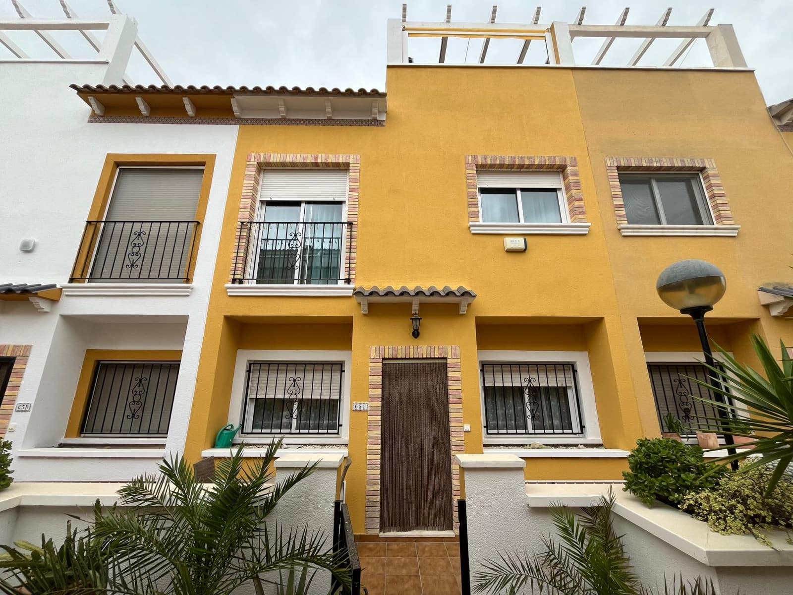 2 bedroom Townhouse for sale in Catral with pool - € 154,995 (Ref: 9827593)