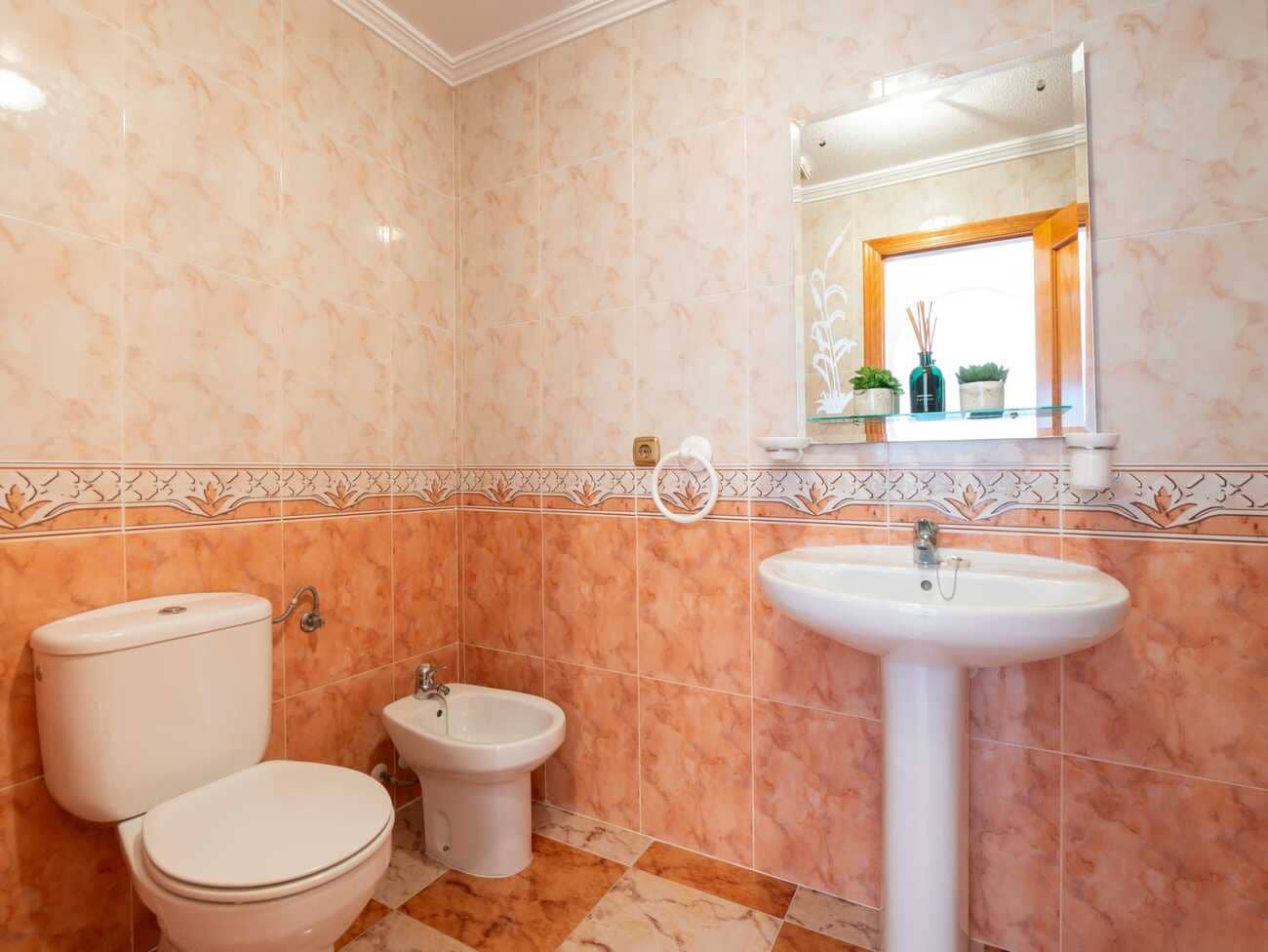 2 makuuhuone Kattohuoneisto myytävänä paikassa Villamartin mukana uima-altaan - 139 950 € (Ref: 9827595)