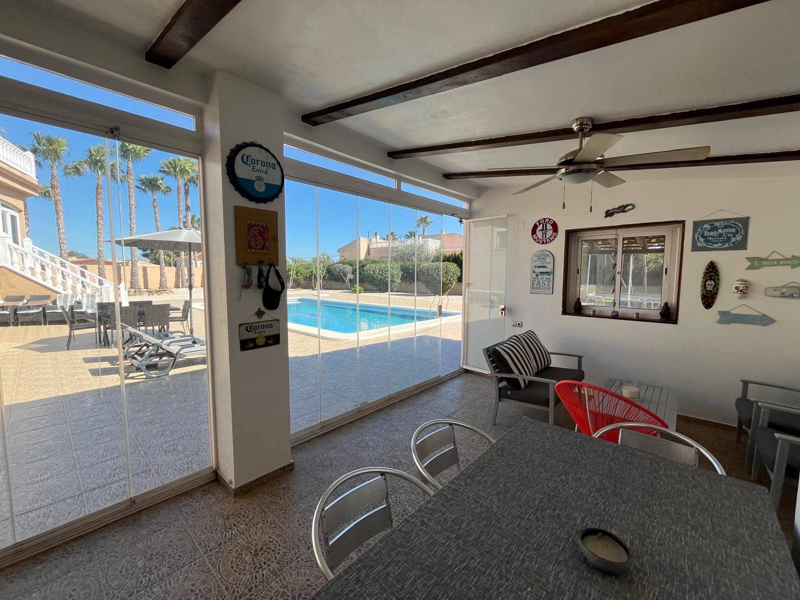 5 bedroom Villa for sale in Catral with pool - € 449,995 (Ref: 9847914)