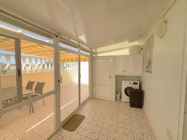 Pareado de 2 habitaciones en Cabo Roig, Orihuela en venta con piscina - 199.950 € (Ref: 9852170)