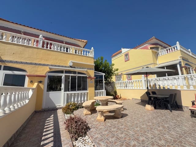 Pareado de 2 habitaciones en Cabo Roig, Orihuela en venta con piscina - 199.950 € (Ref: 9852170)