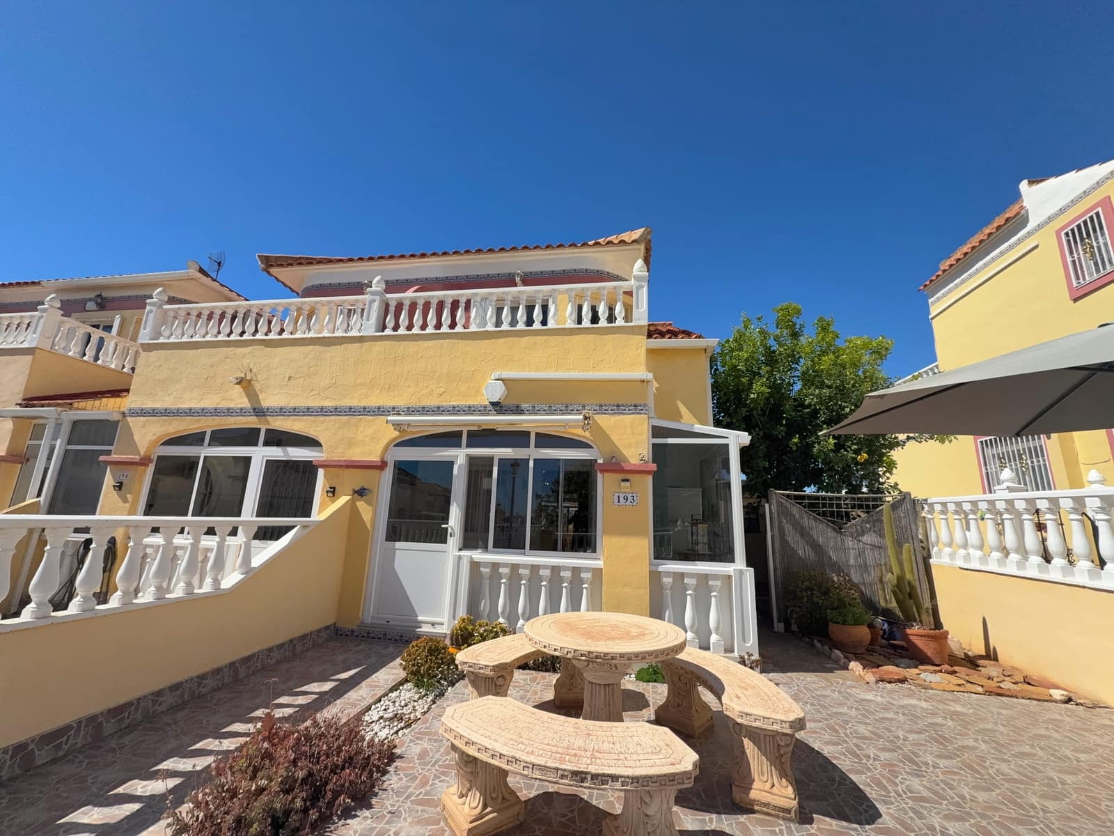 2 slaapkamer Halfvrijstaande villa te koop in Cabo Roig met zwembad - € 199.950 (Ref: 9852170)
