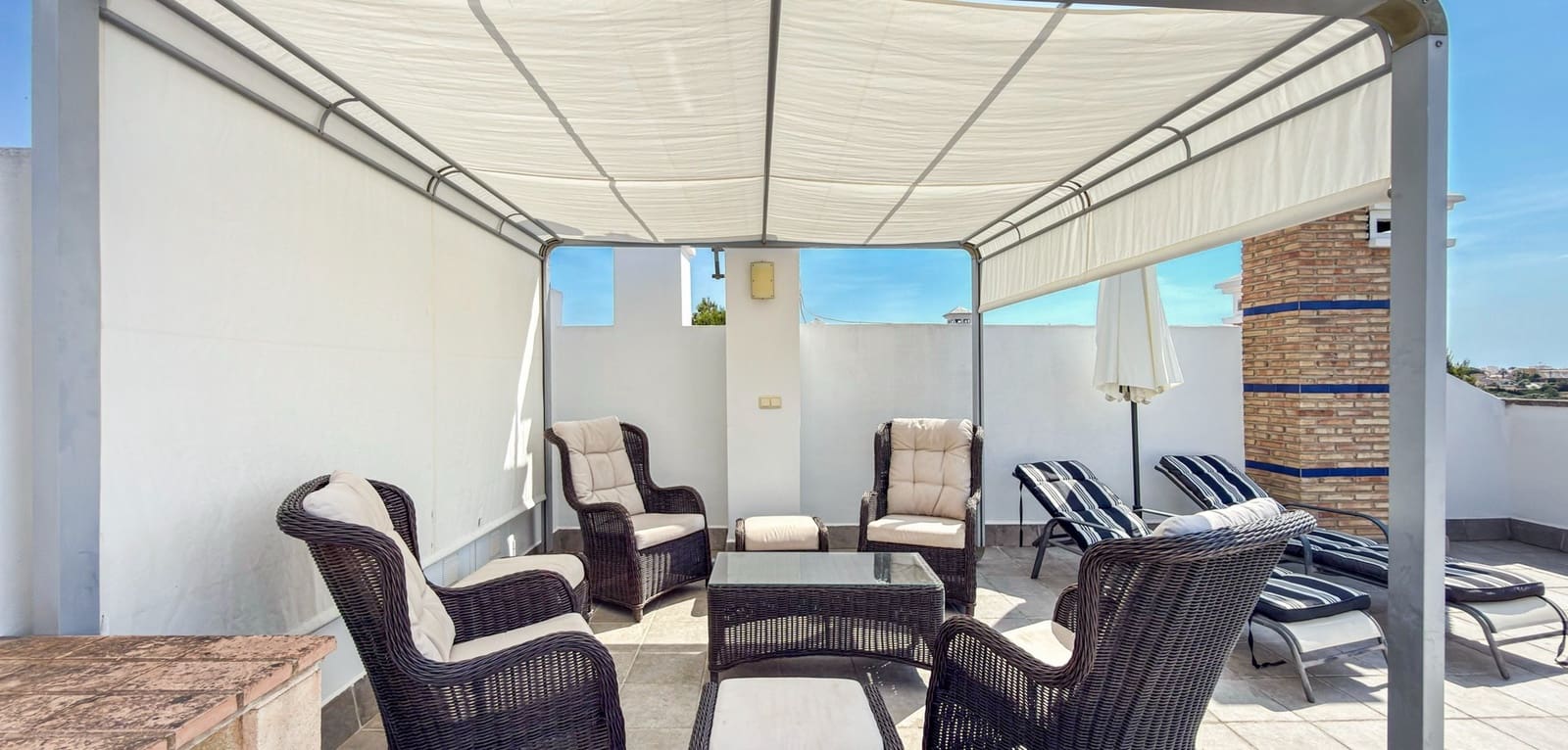 2 makuuhuone Huoneisto myytävänä paikassa Orihuela Costa mukana uima-altaan - 219 000 € (Ref: 9874047)