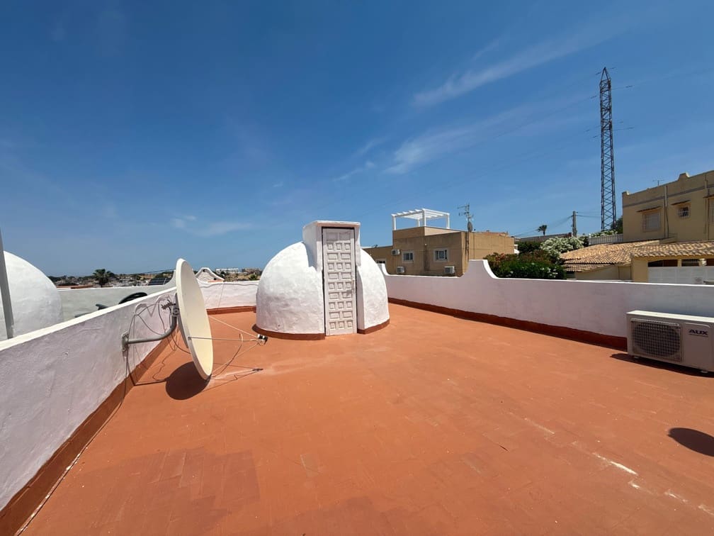 2 bedroom Bungalow for sale in Blue Lagoon with pool - € 209,950 (Ref: 9874052)