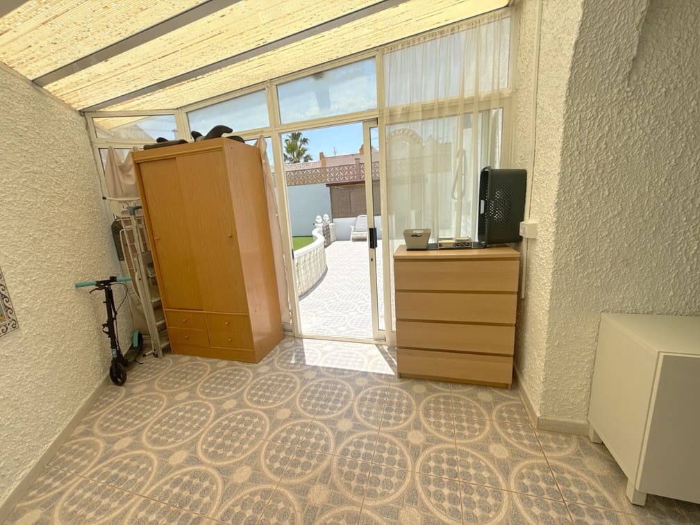 2 bedroom Bungalow for sale in Blue Lagoon with pool - € 209,950 (Ref: 9874052)