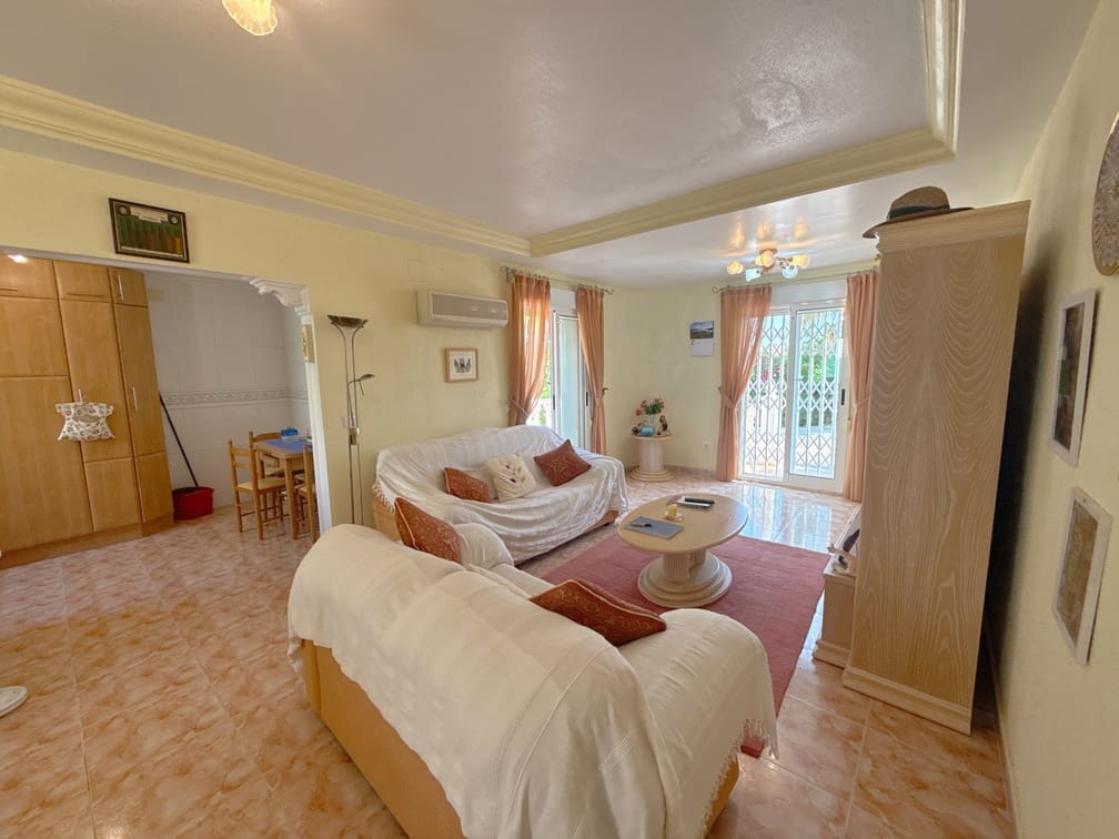 3 bedroom Villa for sale in La Regia with pool garage - € 349,950 (Ref: 9874053)