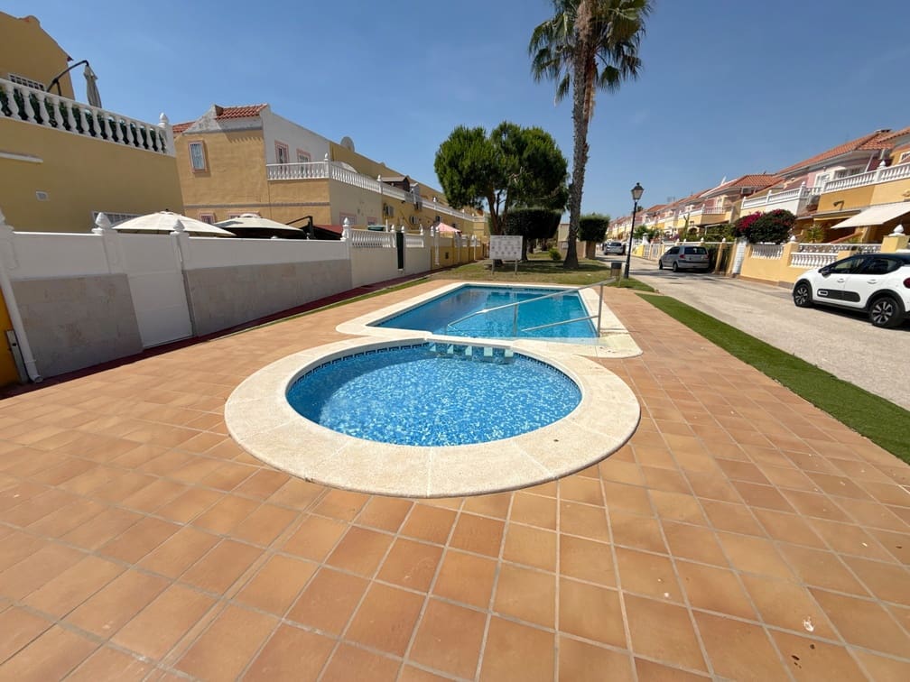 3 bedroom Villa for sale in La Regia with pool garage - € 349,950 (Ref: 9874053)