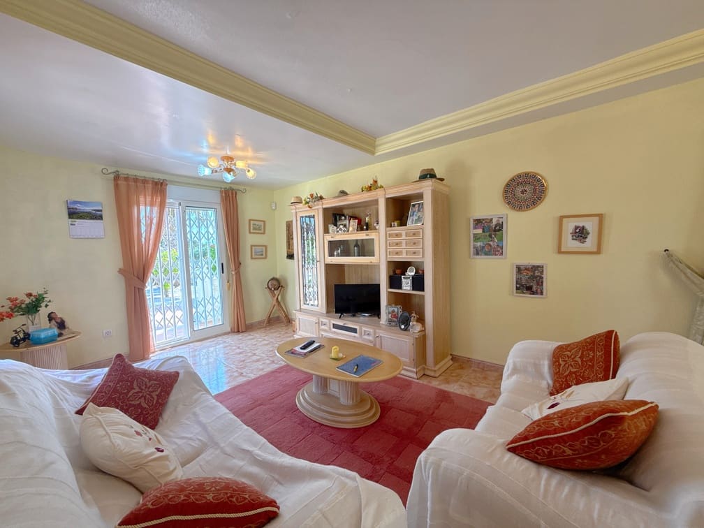 3 bedroom Villa for sale in La Regia with pool garage - € 349,950 (Ref: 9874053)