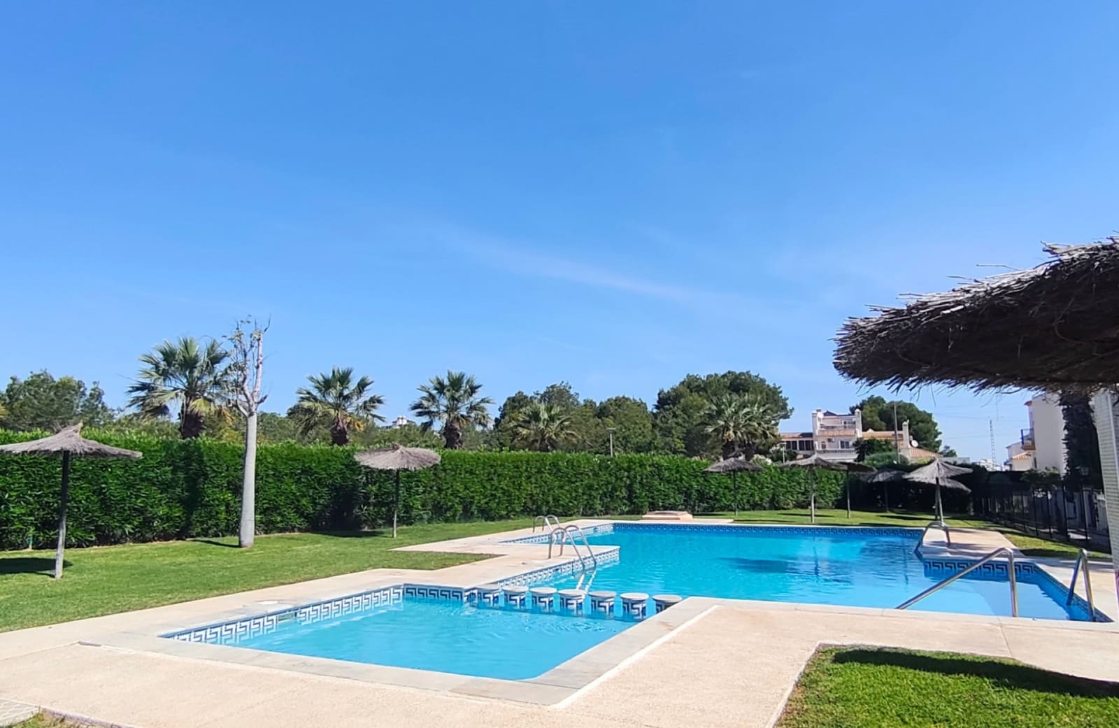 Casa de 3 habitaciones en Orihuela Costa en venta con piscina - 279.995 € (Ref: 9874058)