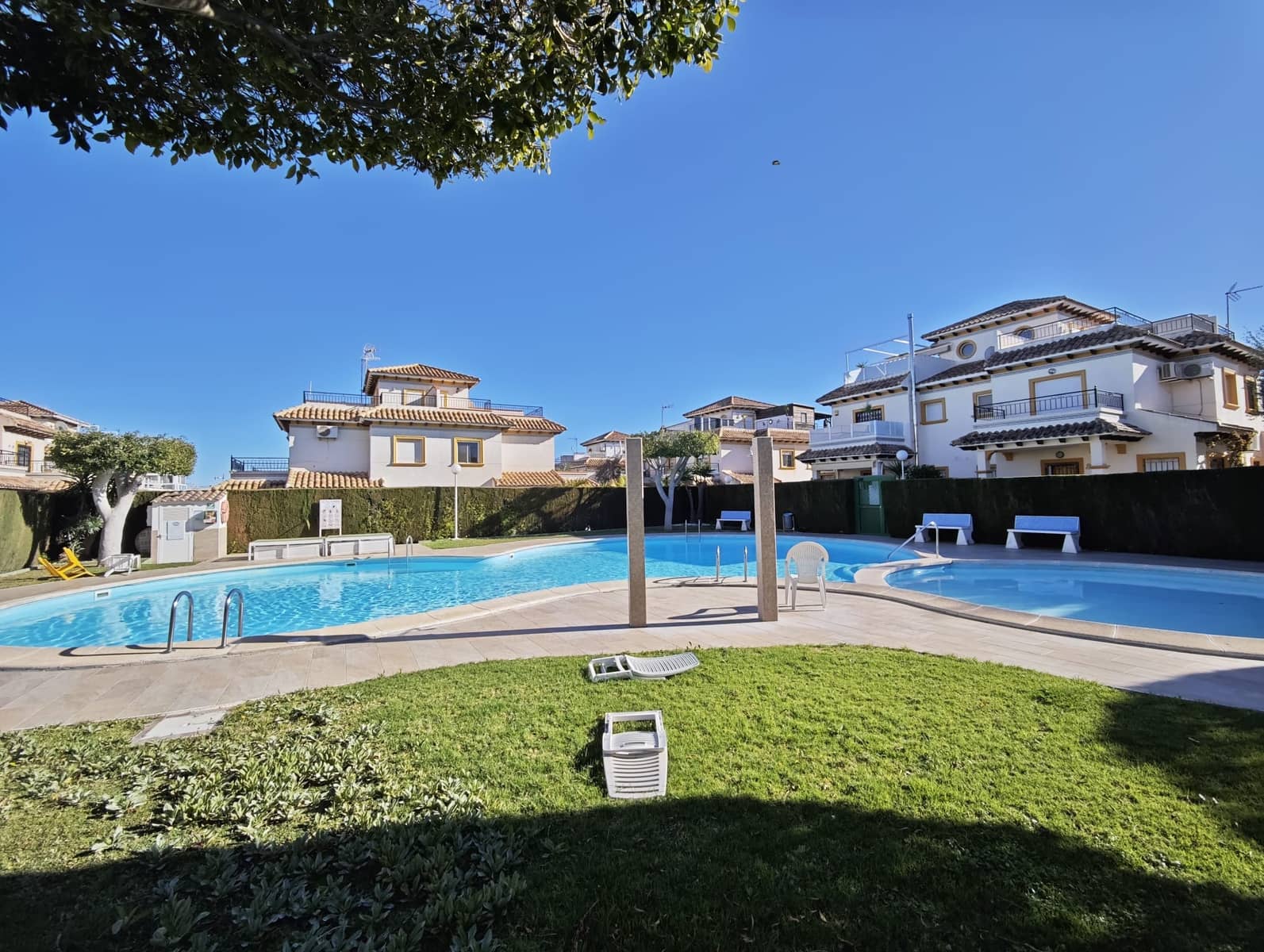 2 slaapkamer Huis te koop in Orihuela Costa met zwembad garage - € 235.000 (Ref: 9874060)