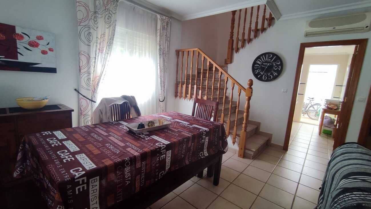3 slaapkamer Halfvrijstaande villa te koop in Orihuela Costa met zwembad - € 279.950 (Ref: 9874074)