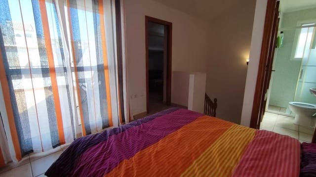 3 slaapkamer Halfvrijstaande villa te koop in Aguamarina, Orihuela met zwembad - € 279.950 (Ref: 9874074)