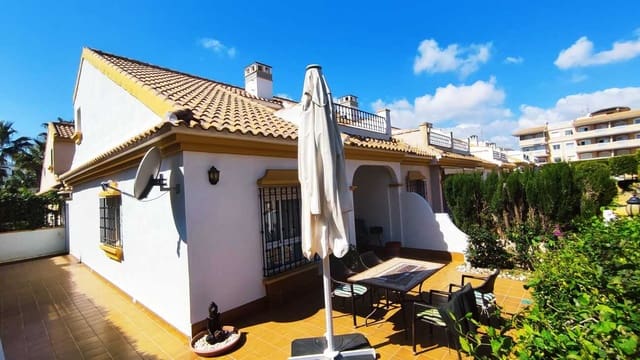 3 slaapkamer Halfvrijstaande villa te koop in Aguamarina, Orihuela met zwembad - € 279.950 (Ref: 9874074)
