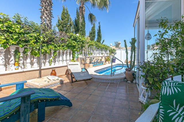 2 Zimmer Doppelhaus zu verkaufen in La Zenia, Orihuela mit Pool - 295.000 € (Ref: 9891090)
