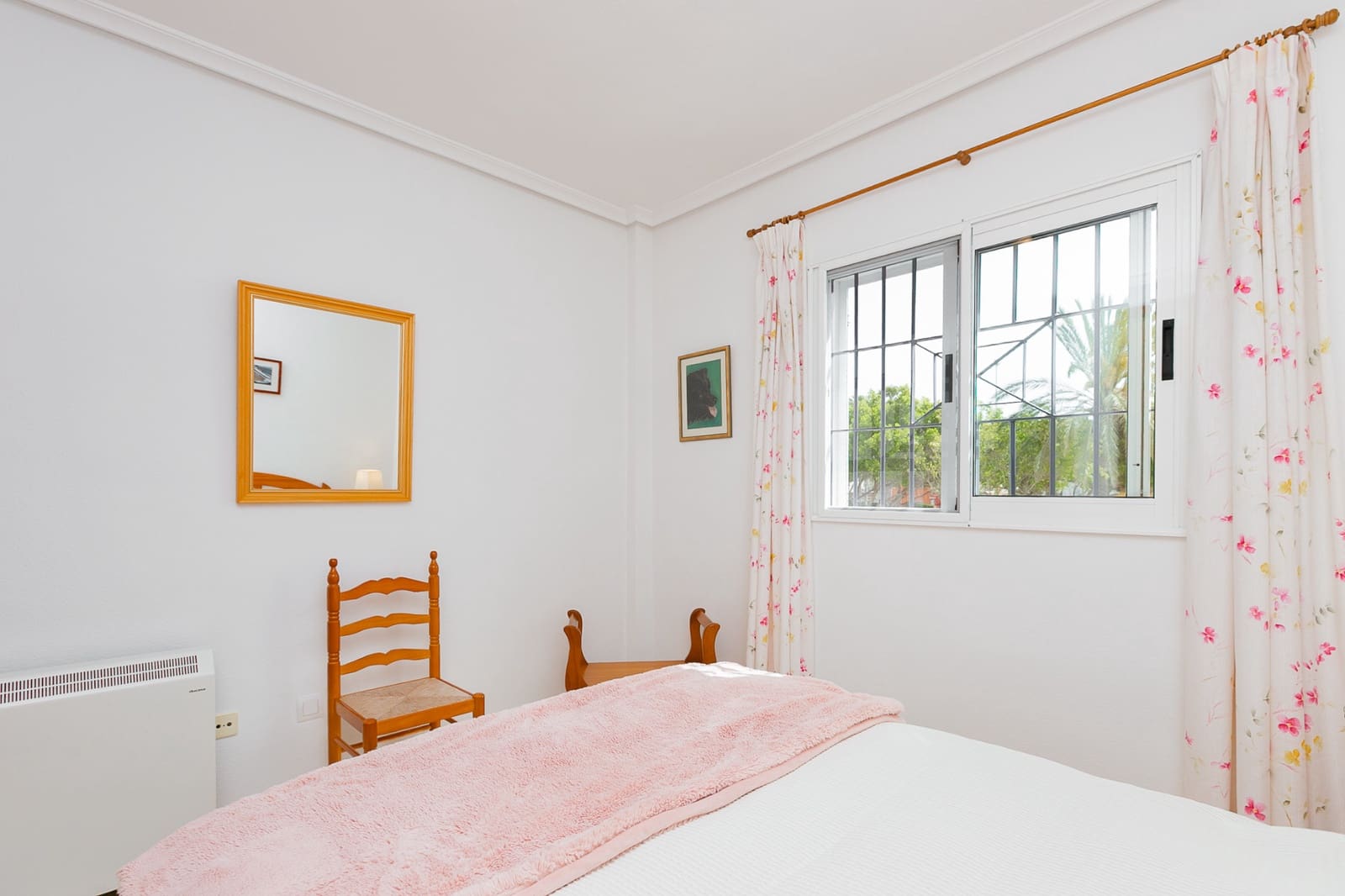 2 Zimmer Doppelhaus zu verkaufen in Playa Flamenca mit Pool Garage - 270.000 € (Ref: 9891098)