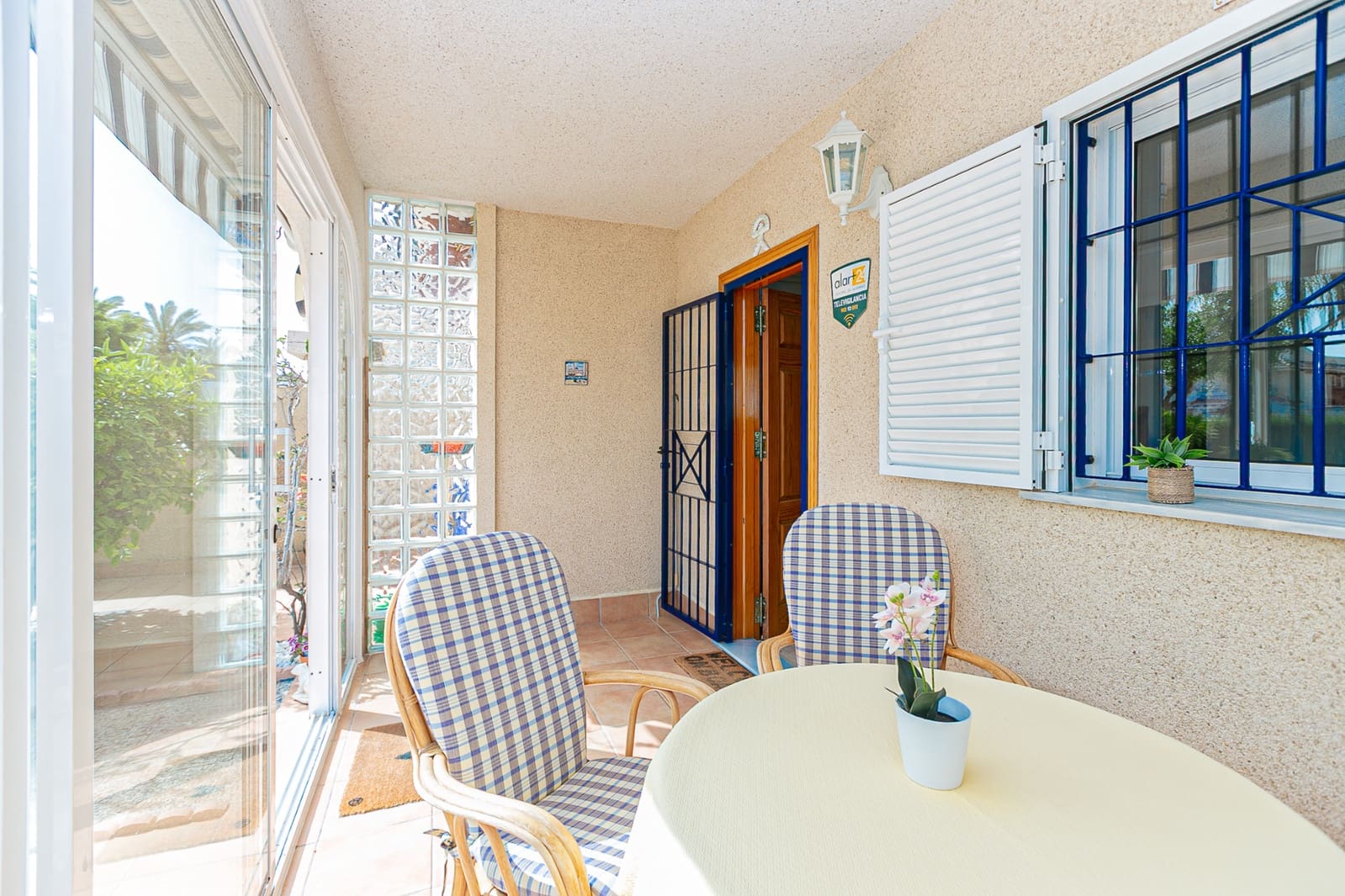 2 Zimmer Doppelhaus zu verkaufen in Playa Flamenca mit Pool Garage - 270.000 € (Ref: 9891098)