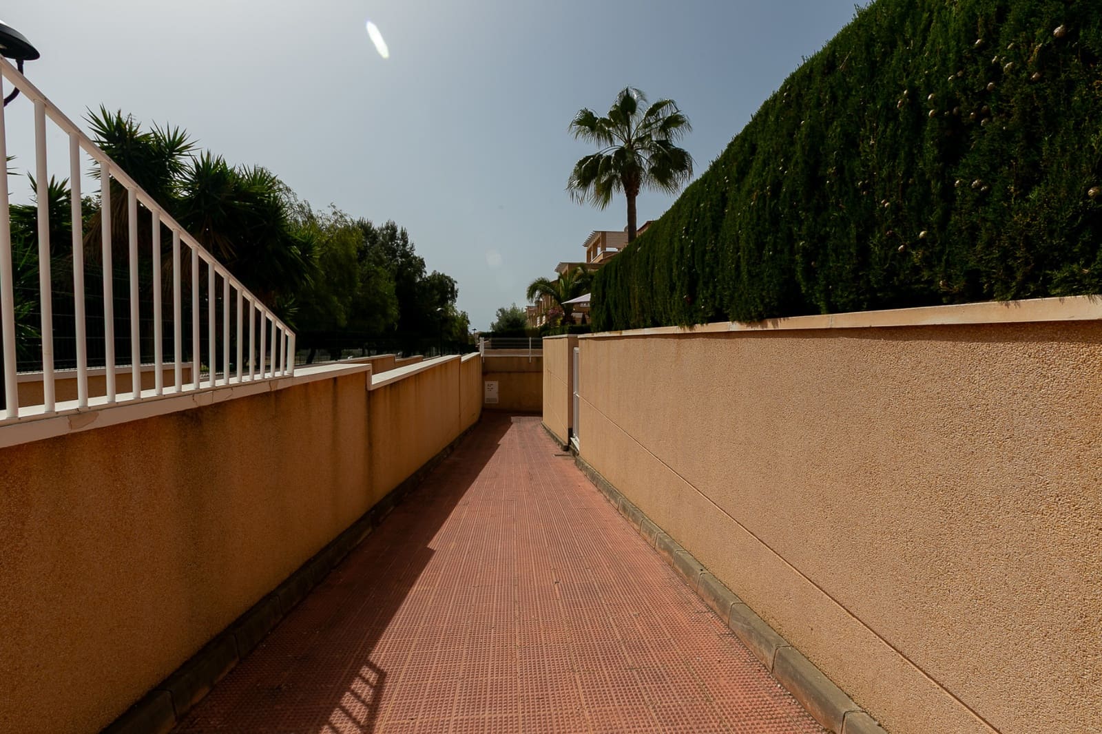 2 Zimmer Doppelhaus zu verkaufen in Playa Flamenca mit Pool Garage - 270.000 € (Ref: 9891098)