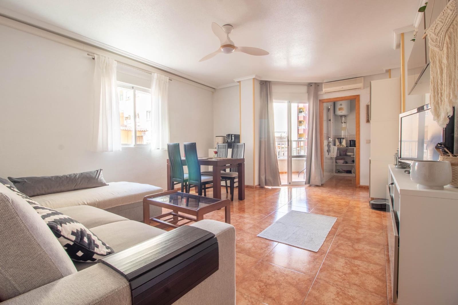 3 chambre Appartement à vendre à Torrevieja avec piscine - 144 900 € (Ref: 9911888)