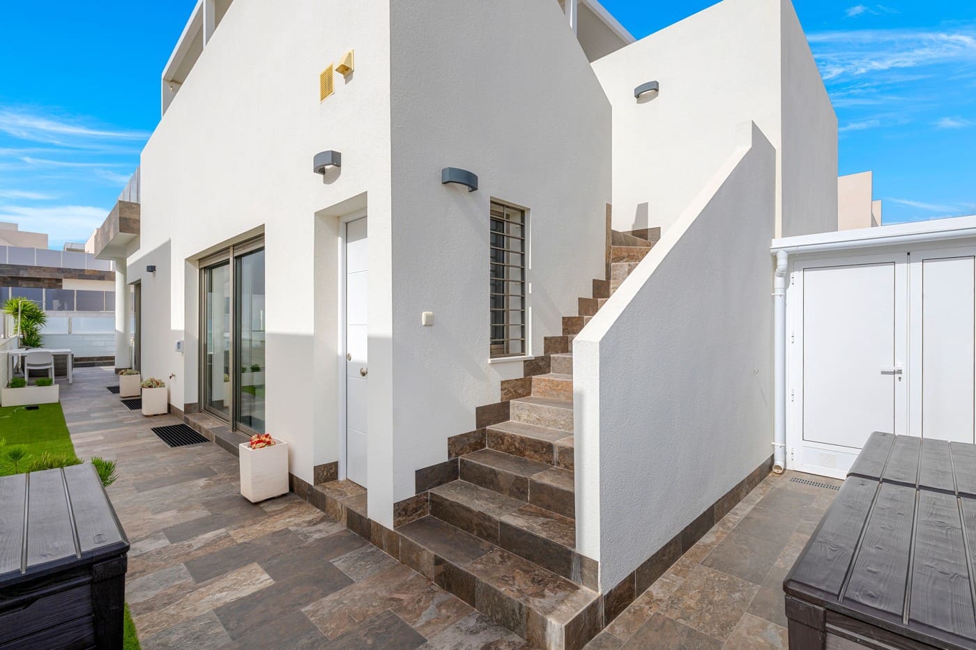 5 soveværelse Villa til salg i Orihuela Costa med swimmingpool garage - € 592.000 (Ref: 9924973)