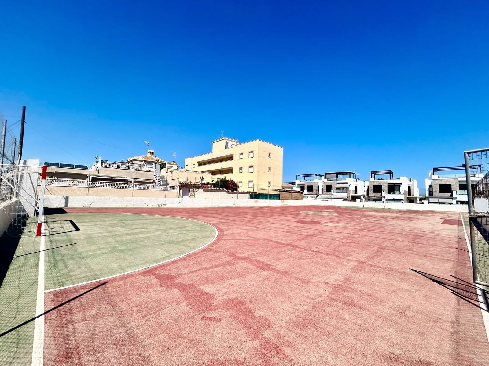 2 soverom Leilighet til salgs i Orihuela Costa med svømmebasseng - € 159 900 (Ref: 9950858)