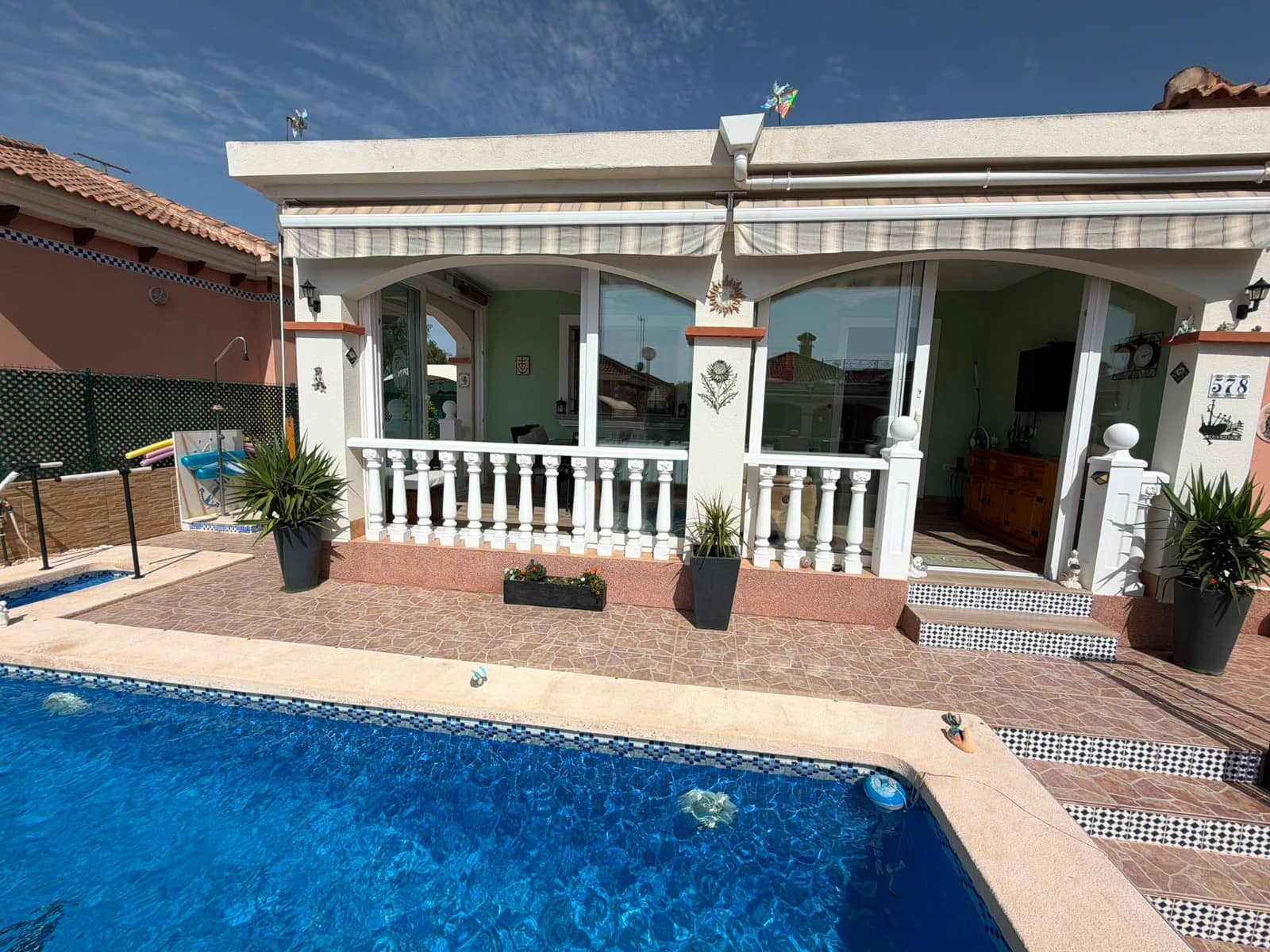 3 quarto Moradia para venda em Los Montesinos com piscina - 315 000 € (Ref: 9961000)