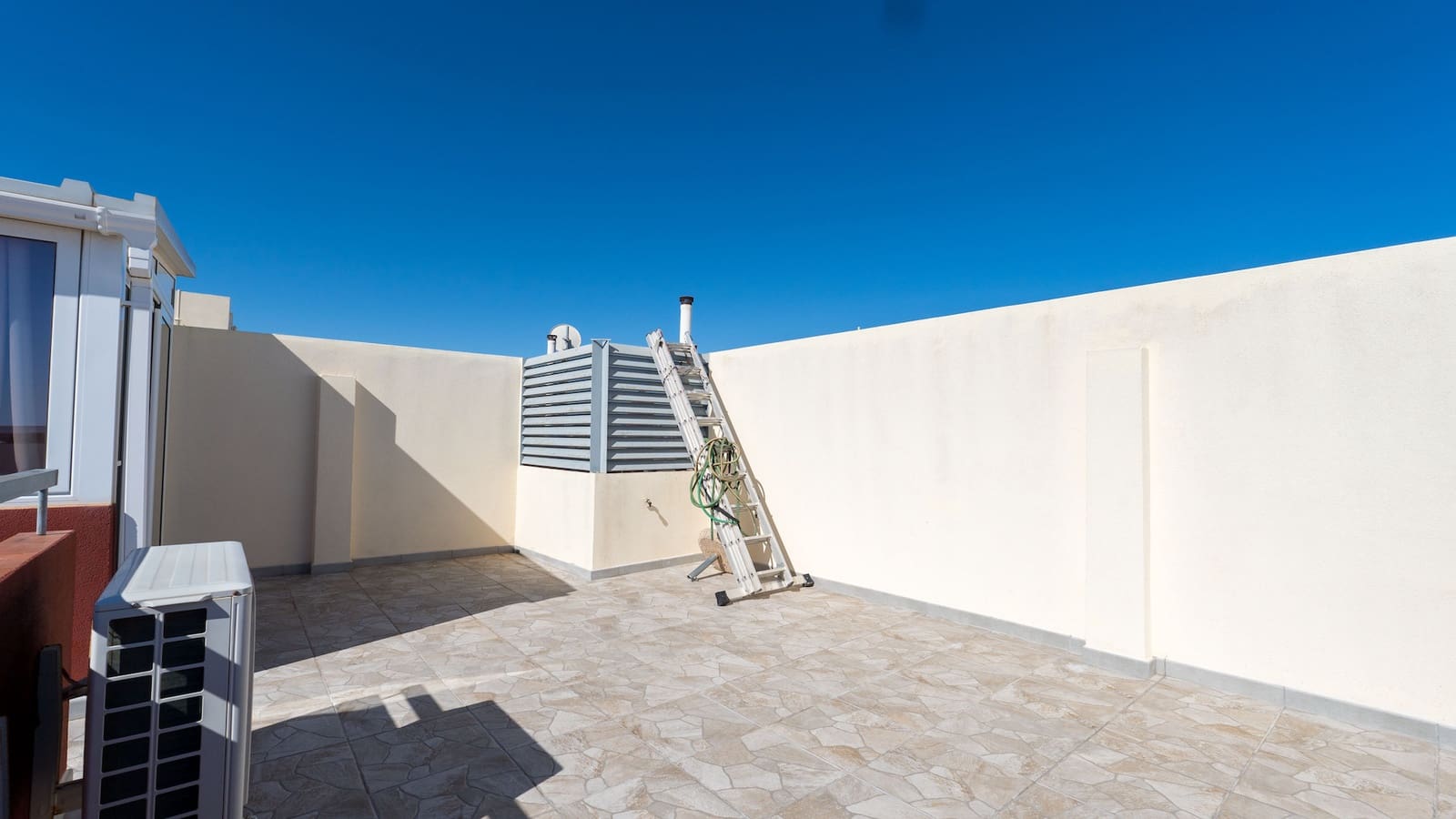 2 bedroom Townhouse for sale in Villamartin with pool - € 189,000 (Ref: 9971630)