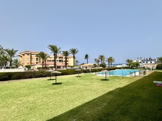 Apartamento de 3 habitaciones en Punta Prima, Orihuela en venta con piscina - 225.000 € (Ref: 9971632)