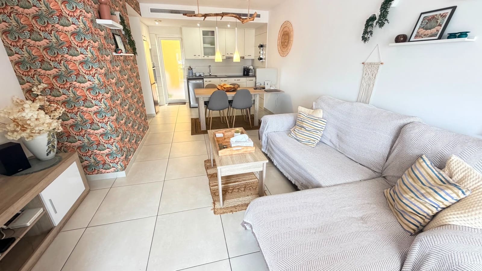 2 slaapkamer Appartement te koop in Torrevieja met zwembad - € 235.000 (Ref: 9971636)