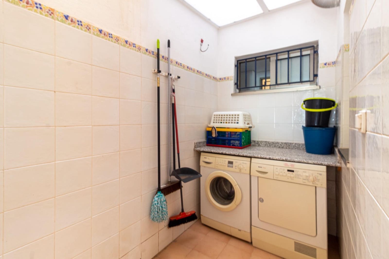 4 slaapkamer Flat te koop in Torrevieja met zwembad - € 680.000 (Ref: 9976038)