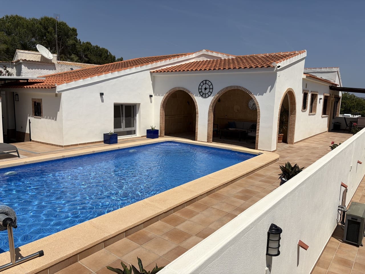 4 soveværelse Villa til salg i Pinar de Campoverde med swimmingpool garage - € 699.950 (Ref: 9976049)