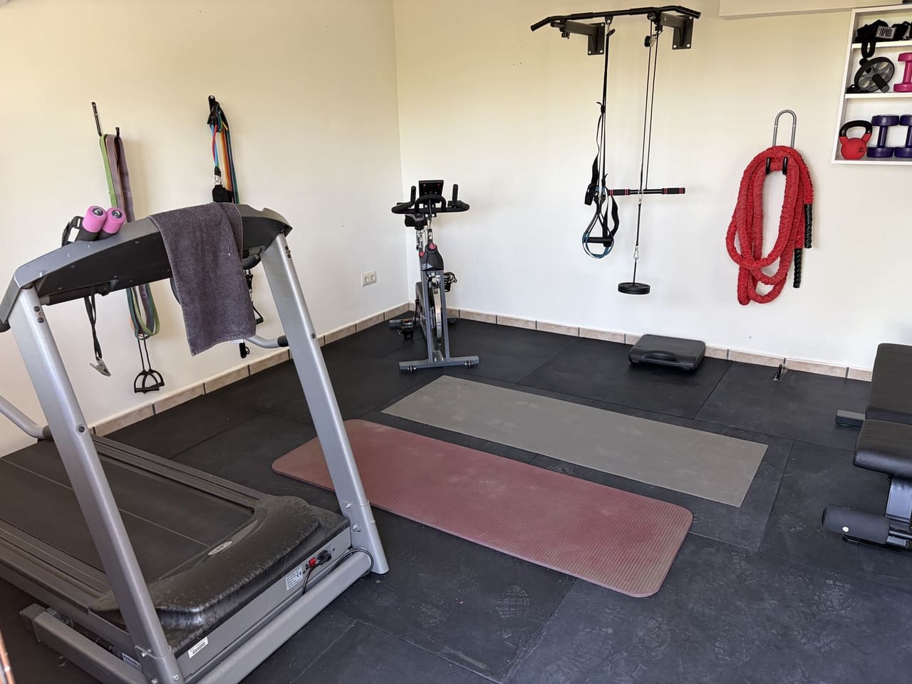 4 soveværelse Villa til salg i Pinar de Campoverde med swimmingpool garage - € 699.950 (Ref: 9976049)