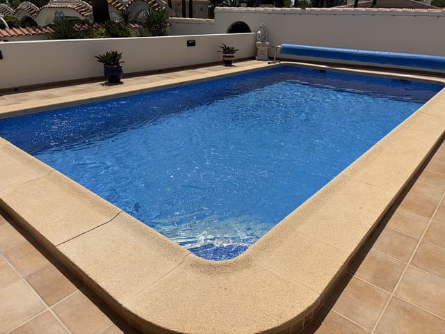 4 soveværelse Villa til salg i Pinar de Campoverde, Pilar de la Horadada med swimmingpool garage - € 699.950 (Ref: 9976049)