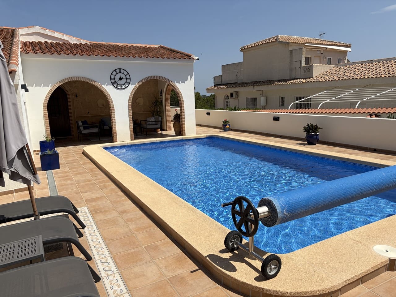 4 soveværelse Villa til salg i Pinar de Campoverde med swimmingpool garage - € 699.950 (Ref: 9976049)