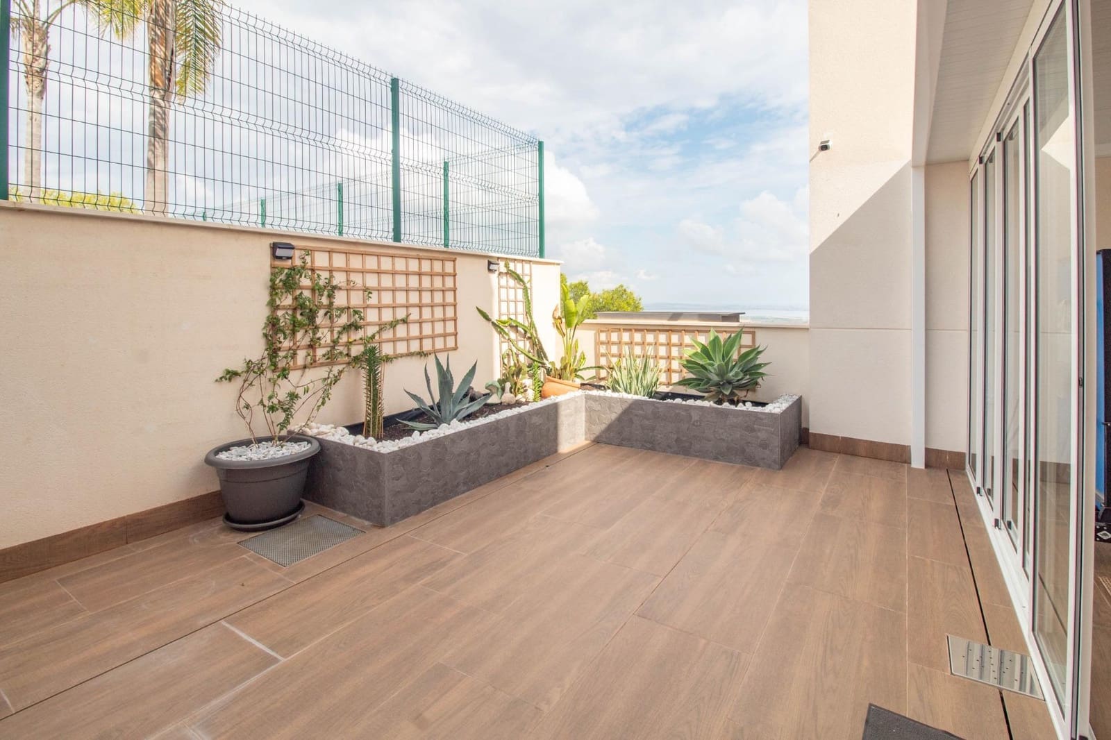 2 bedroom Apartment for sale in San Miguel de Salinas with pool - € 329,900 (Ref: 9976054)