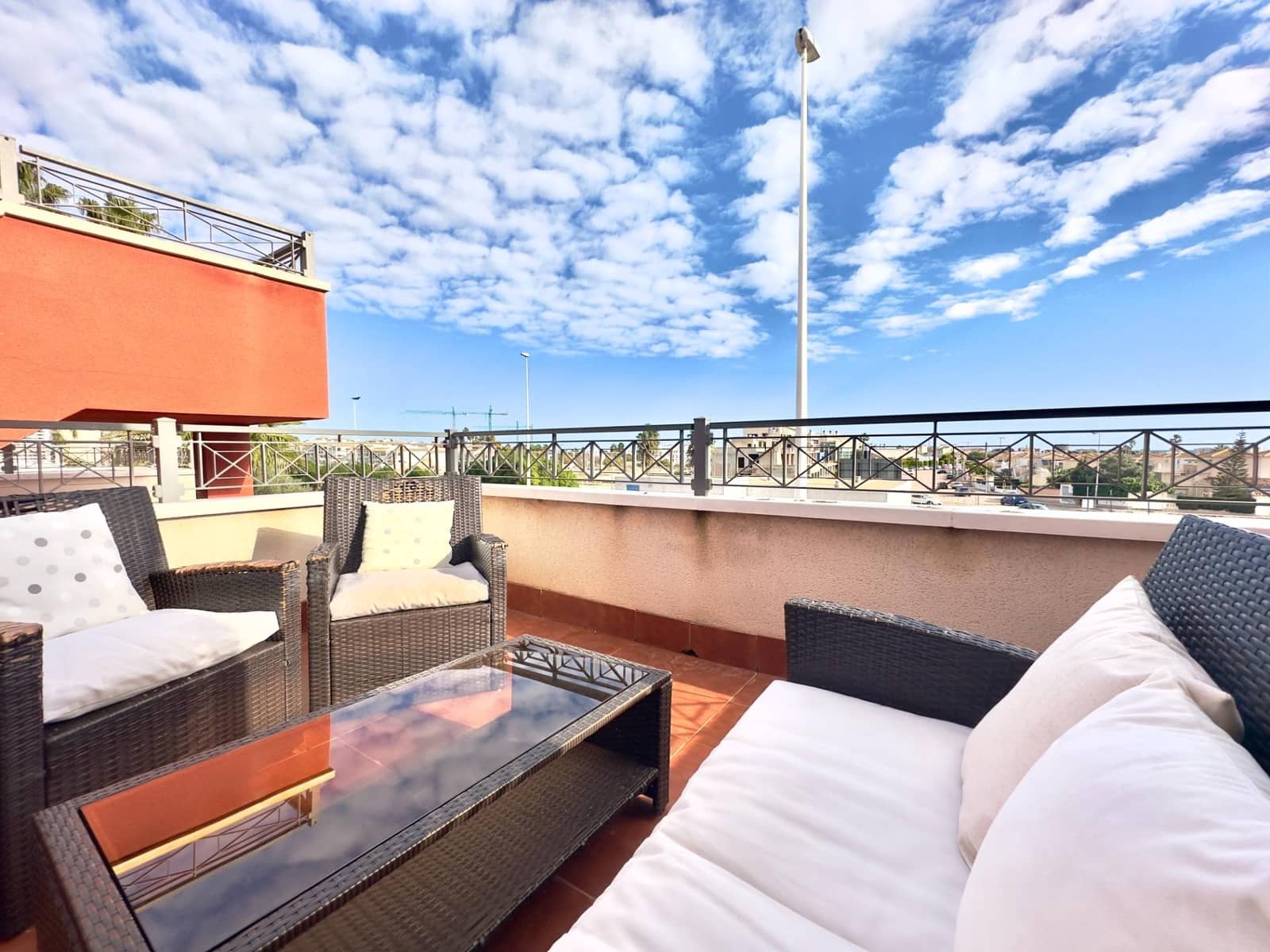 2 soveværelse Penthouse til salg i Playa Flamenca med swimmingpool - € 229.900 (Ref: 9976056)