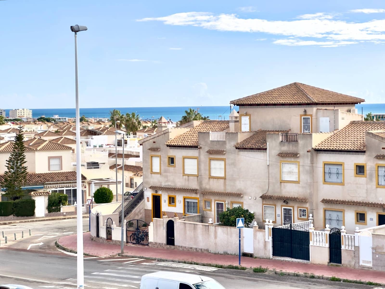 2 soveværelse Penthouse til salg i Playa Flamenca med swimmingpool - € 229.900 (Ref: 9976056)